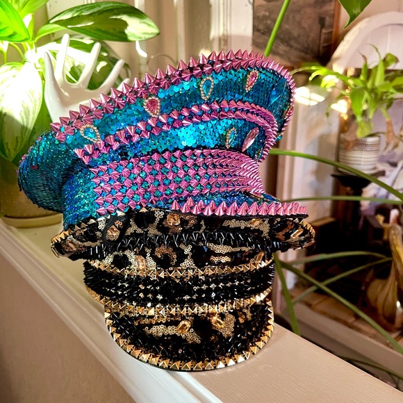 New! The “Epic” Sequined Spiked Party Hat 🪩🕺 Leopard 🐆 or Mermaid 🧜‍♀️ - Picture 2 of 5
